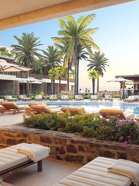 Kopen: Luxe penthouse met privéterras en zwembadzicht in Cala Natura Benissa voor zorgeloos rendement.